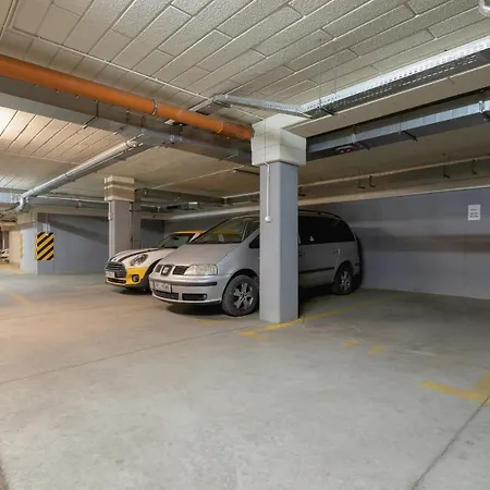 Διαμέρισμα Solna With Parking Cracow By Renters Krasków